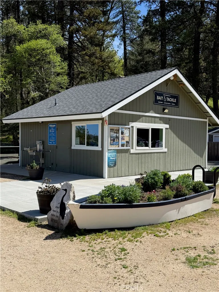 785 County (AROSA) Drive Crestline, CA 92325