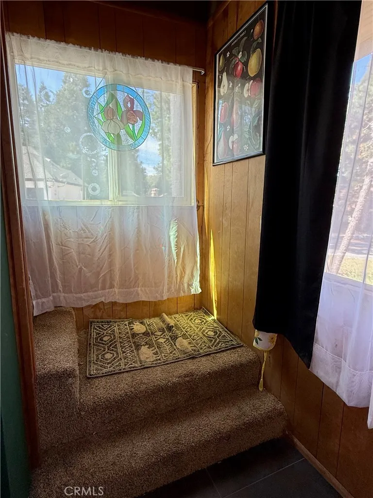 785 County (AROSA) Drive Crestline, CA 92325