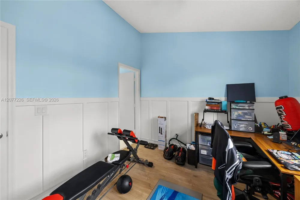 762 SW 122nd Ter Pembroke Pines, FL 33025