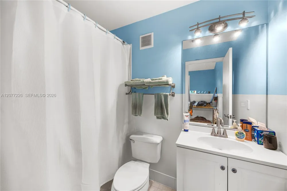 762 SW 122nd Ter Pembroke Pines, FL 33025