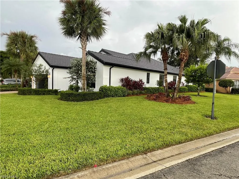 1846 Pondside Lane Naples, FL 34109