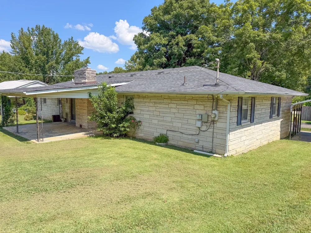 2709 Columbia Hwy Pulaski, TN 38478