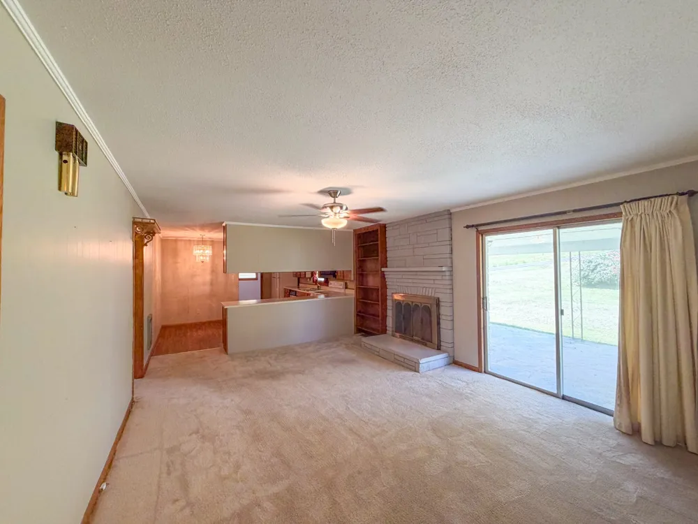 2709 Columbia Hwy Pulaski, TN 38478