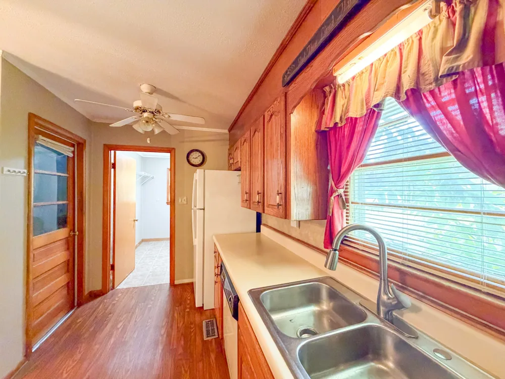 2709 Columbia Hwy Pulaski, TN 38478