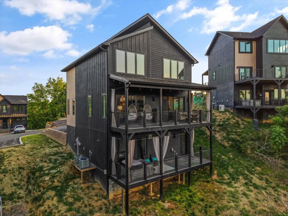 511 New Venture Way Way #36 Sevierville, TN 37876