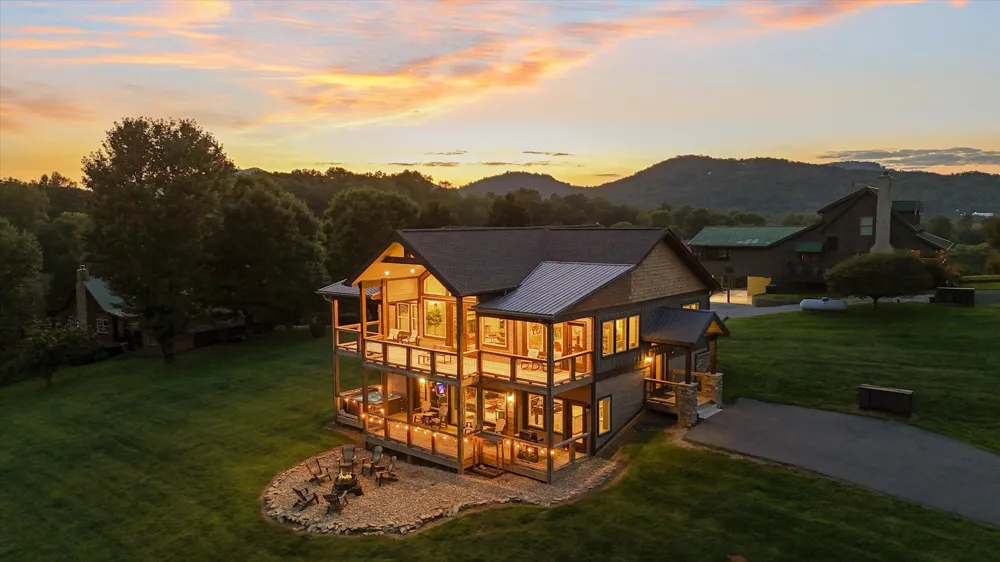 3598 Sugar Tree Drive Sevierville, TN 37862