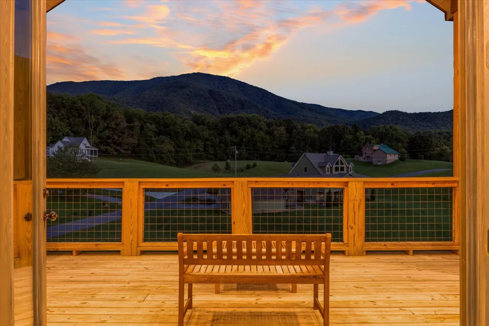 3598 Sugar Tree Drive Sevierville, TN 37862