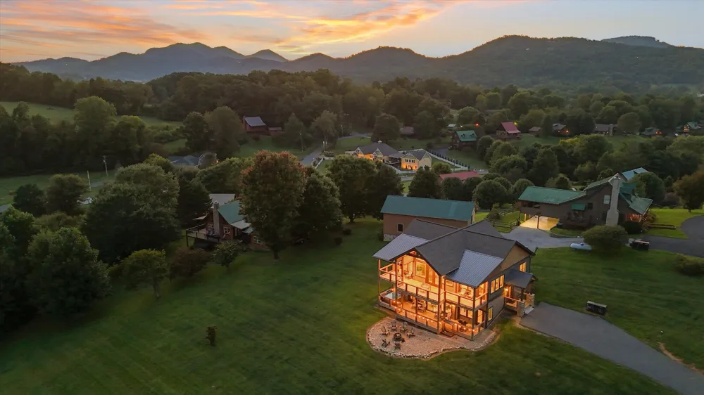 3598 Sugar Tree Drive Sevierville, TN 37862