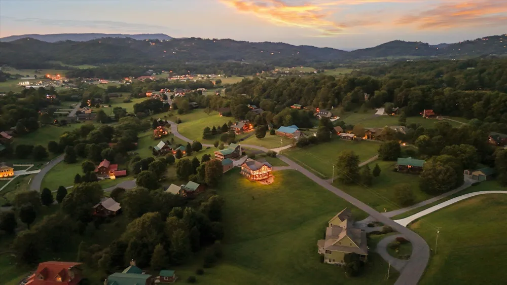 3598 Sugar Tree Drive Sevierville, TN 37862