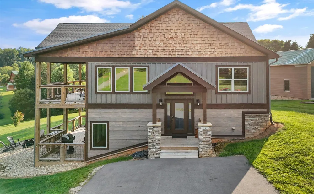 3598 Sugar Tree Drive Sevierville, TN 37862
