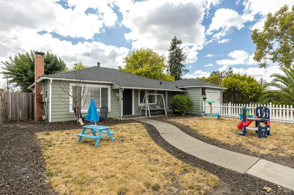 308 S Mcdowell Boulevard Petaluma, CA 94954