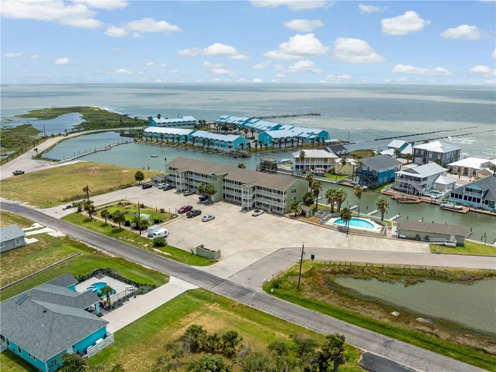 2290 Fulton Beach Rd #319 Rockport, TX 78382