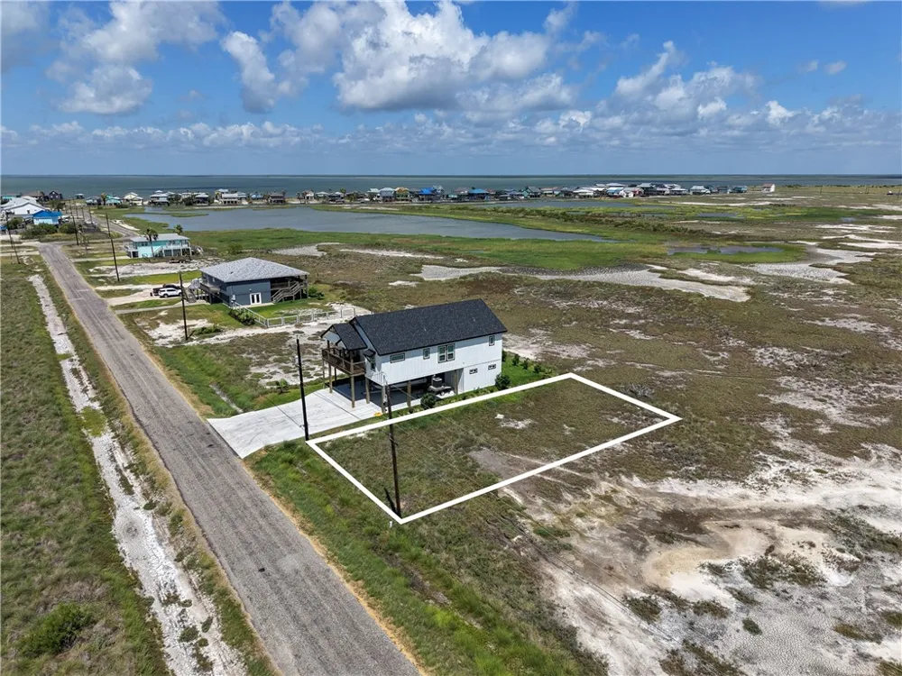 299 Kingfish Drive Rockport, TX 78382