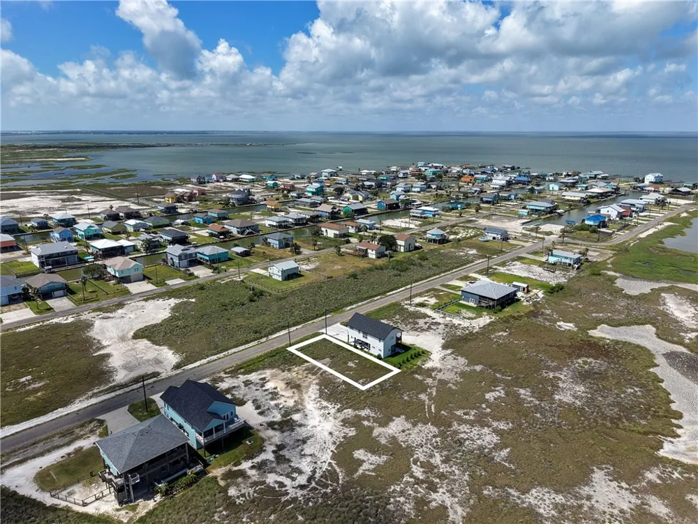 299 Kingfish Drive Rockport, TX 78382