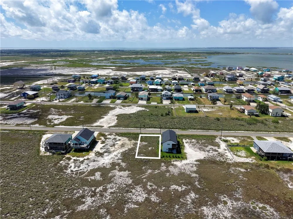 299 Kingfish Drive Rockport, TX 78382