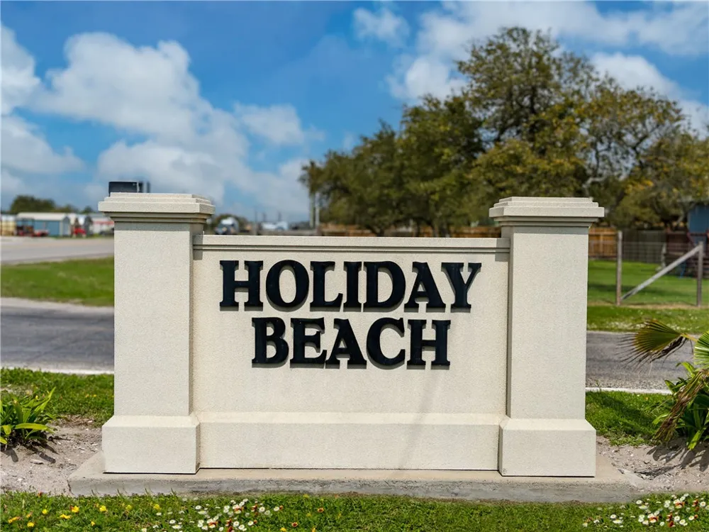 299 Kingfish Drive Rockport, TX 78382