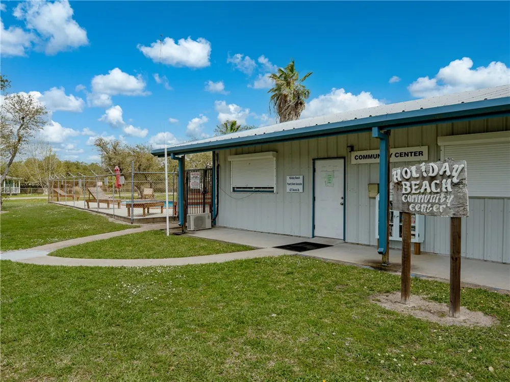 299 Kingfish Drive Rockport, TX 78382