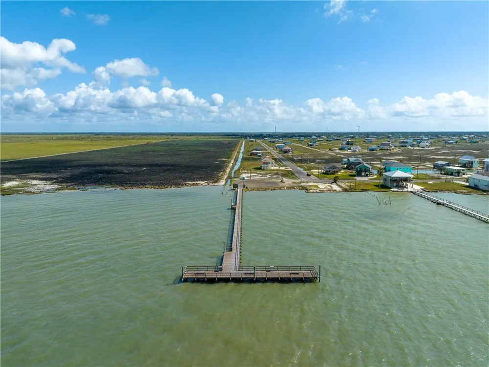 299 Kingfish Drive Rockport, TX 78382