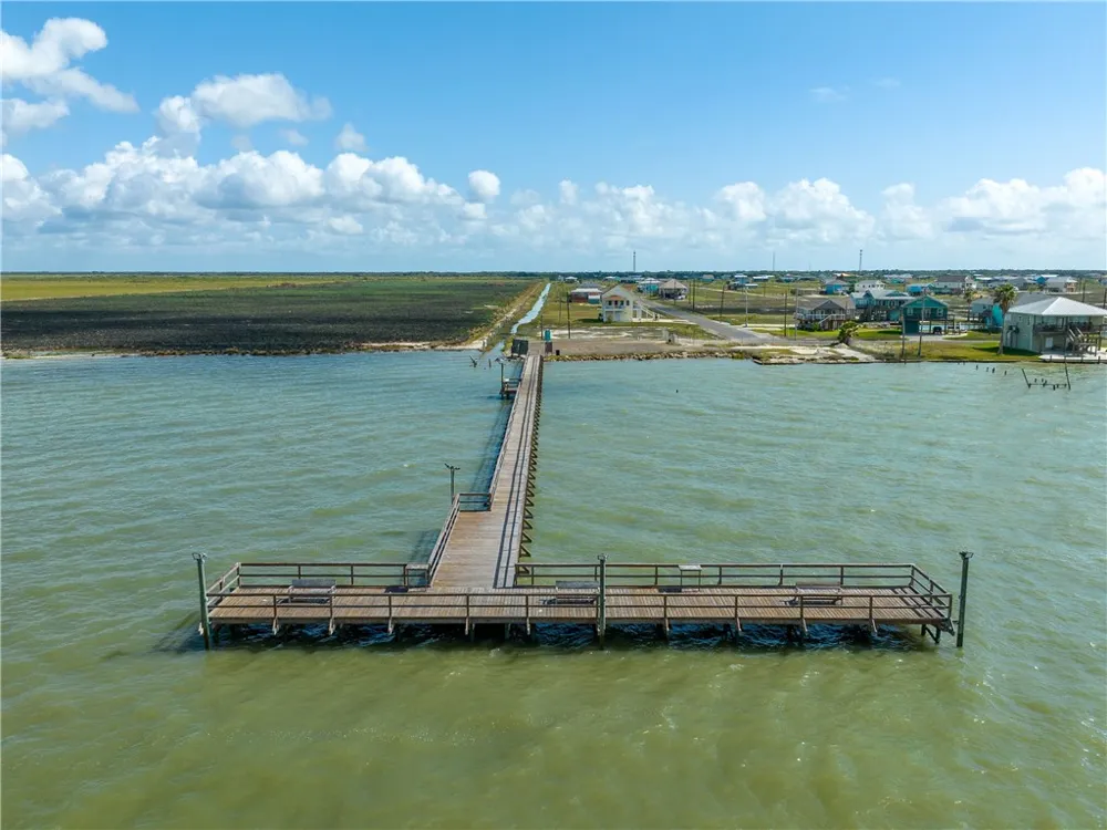 299 Kingfish Drive Rockport, TX 78382