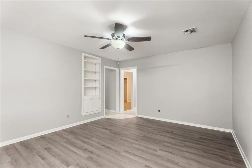 300 Hackberry Street Sinton, TX 78387