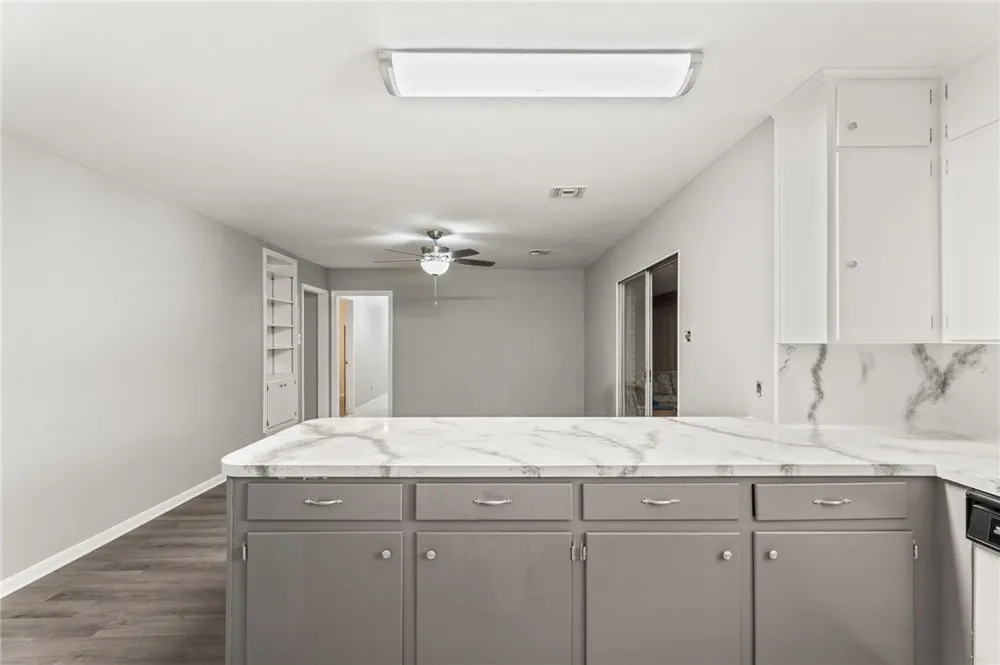 300 Hackberry Street Sinton, TX 78387
