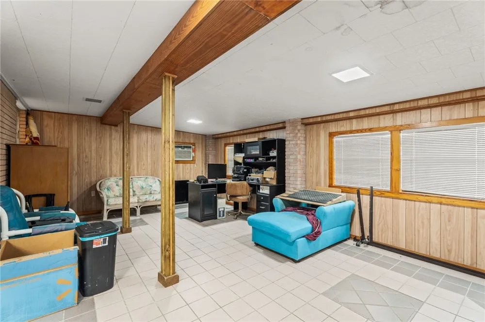 300 Hackberry Street Sinton, TX 78387
