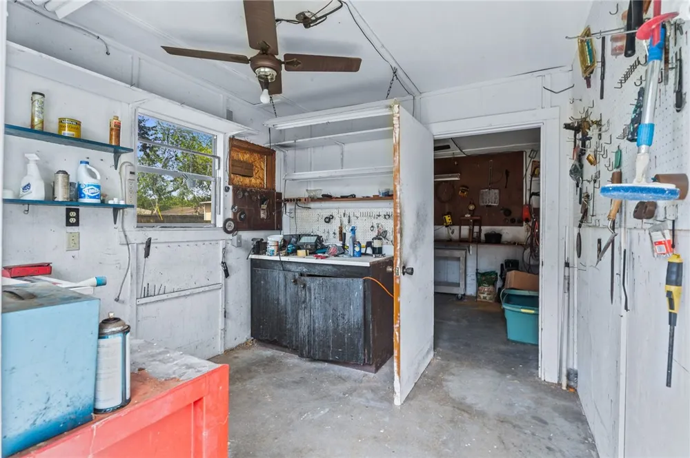 300 Hackberry Street Sinton, TX 78387