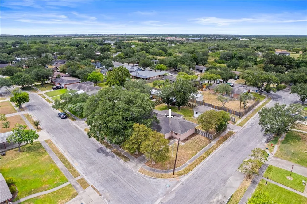 300 Hackberry Street Sinton, TX 78387