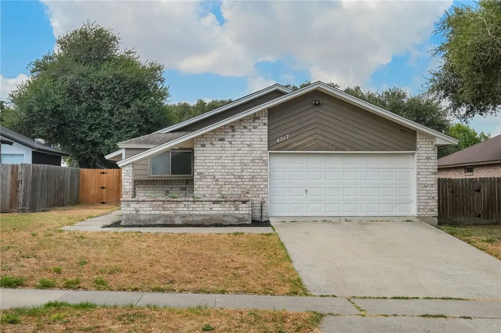 4217 Big Cyprus Corpus Christi, TX 78410