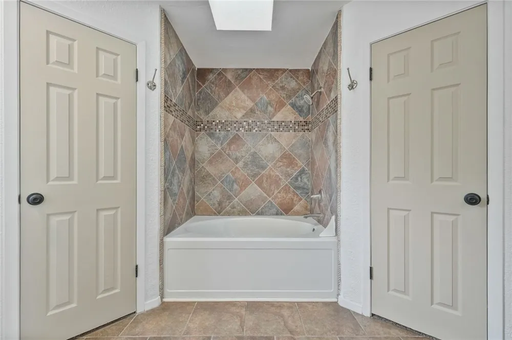 4217 Big Cyprus Corpus Christi, TX 78410