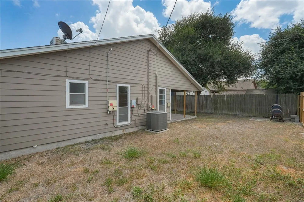 4217 Big Cyprus Corpus Christi, TX 78410