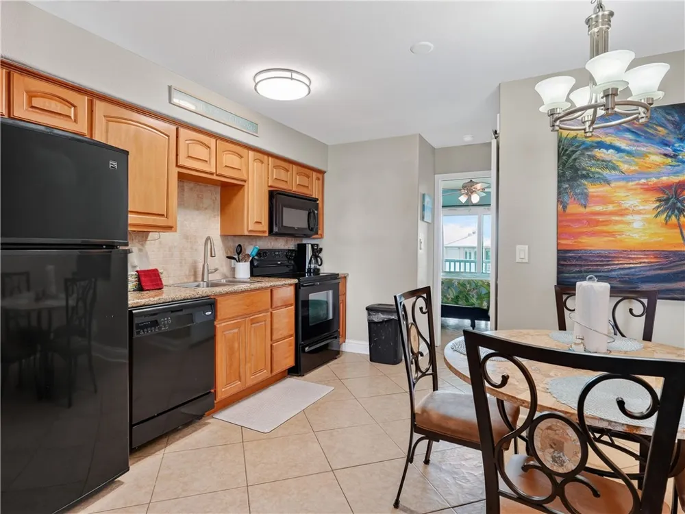 2290 Fulton Beach Rd. #318 Rockport, TX 78382