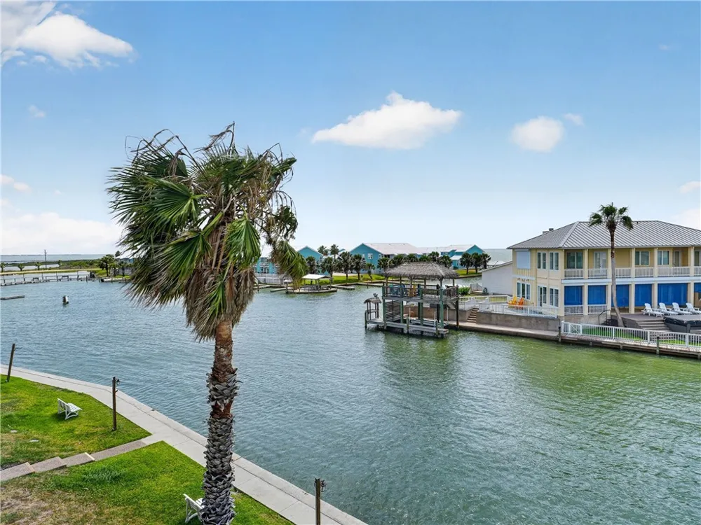2290 Fulton Beach Rd. #318 Rockport, TX 78382