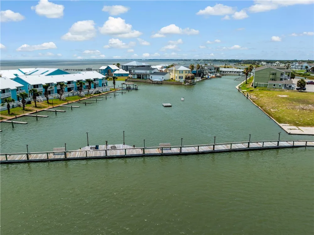 2290 Fulton Beach Rd. #318 Rockport, TX 78382