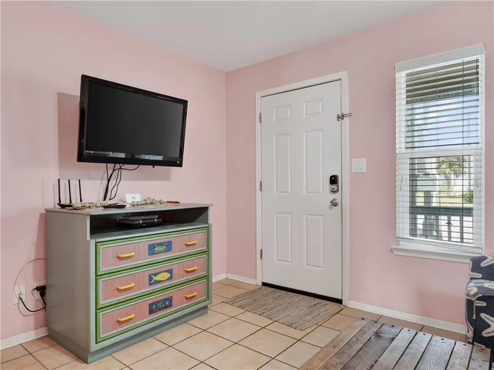 2290 N. Fulton Beach Rd #113 Rockport, TX 78382