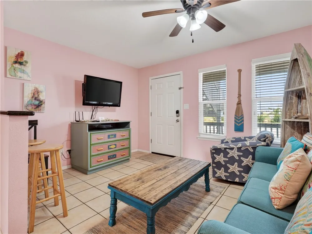 2290 N. Fulton Beach Rd #113 Rockport, TX 78382