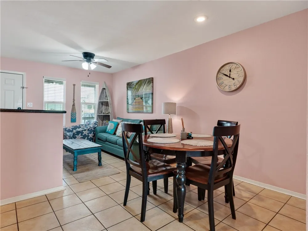 2290 N. Fulton Beach Rd #113 Rockport, TX 78382