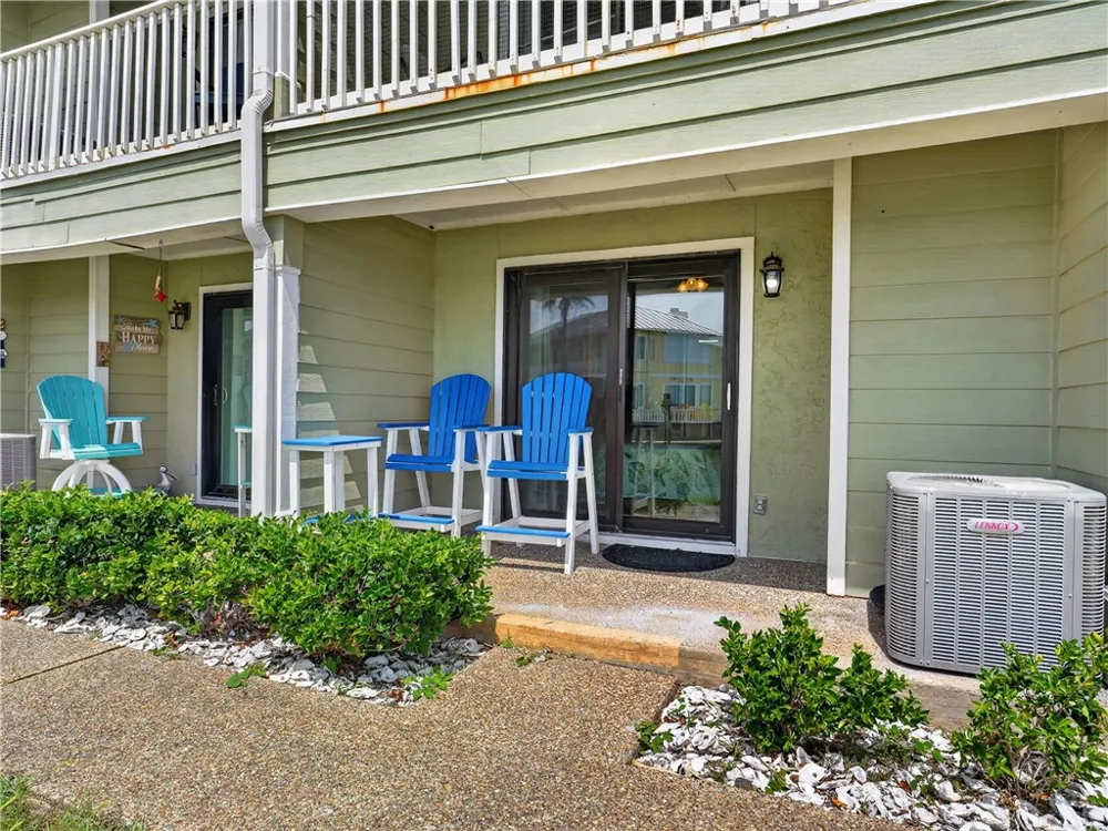 2290 N. Fulton Beach Rd #113 Rockport, TX 78382
