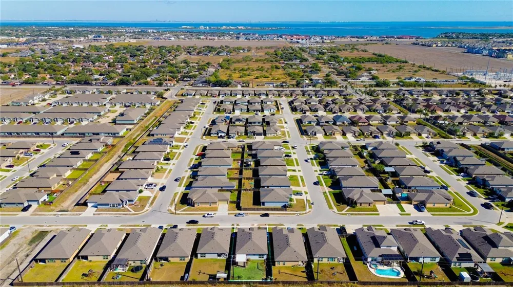 7521 Diamond Drive Corpus Christi, TX 78414