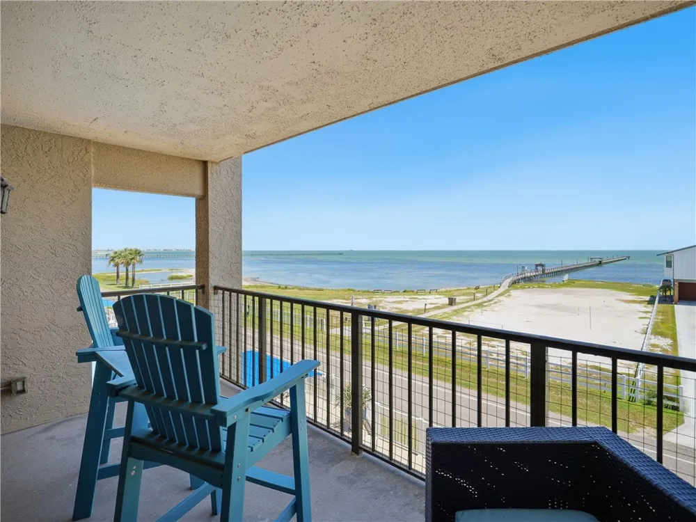 1021 S Water Street #313 Rockport, TX 78382