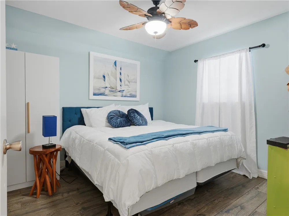 1021 S Water Street #313 Rockport, TX 78382