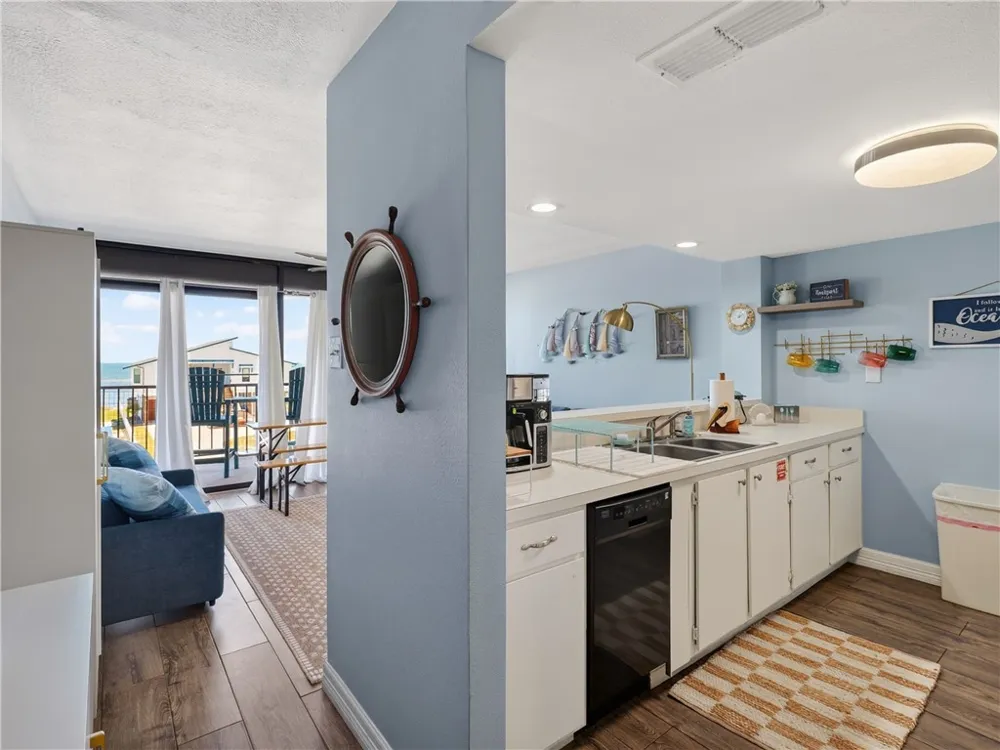 1021 S Water Street #313 Rockport, TX 78382