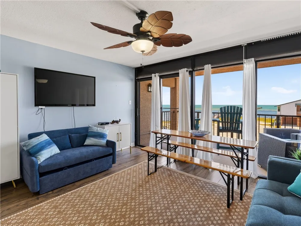 1021 S Water Street #313 Rockport, TX 78382