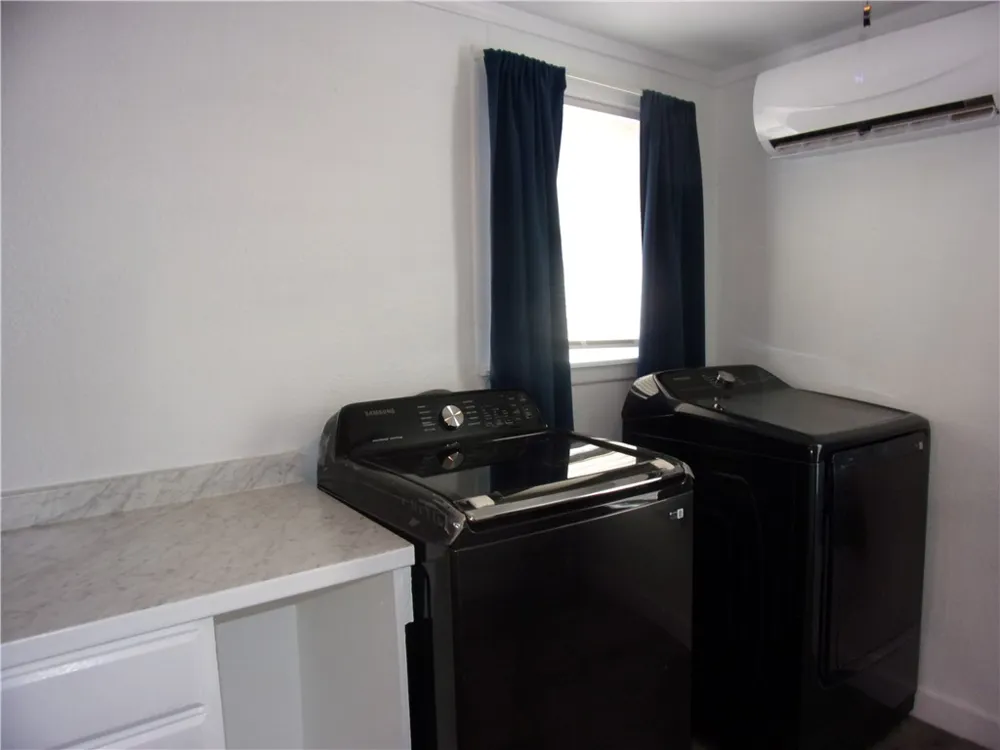 2722 Greenwood Drive Corpus Christi, TX 78405