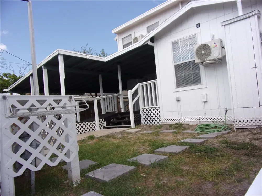 2722 Greenwood Drive Corpus Christi, TX 78405