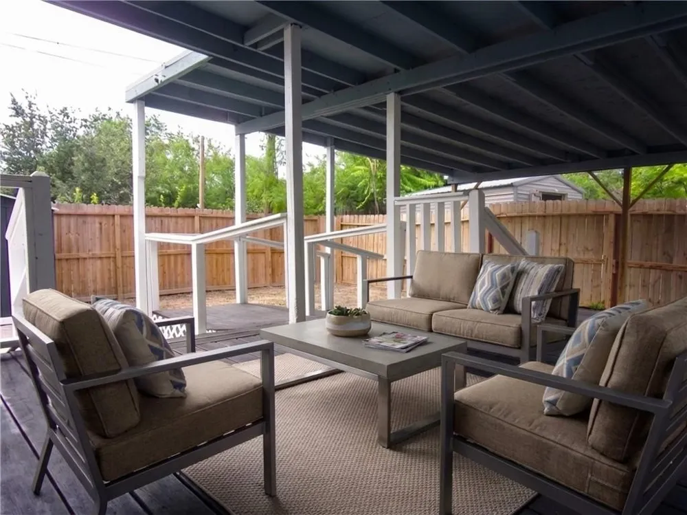 2722 Greenwood Drive Corpus Christi, TX 78405