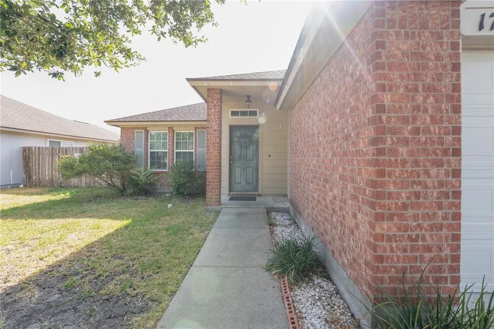 1706 Chisolm Trail Corpus Christi, TX 78410