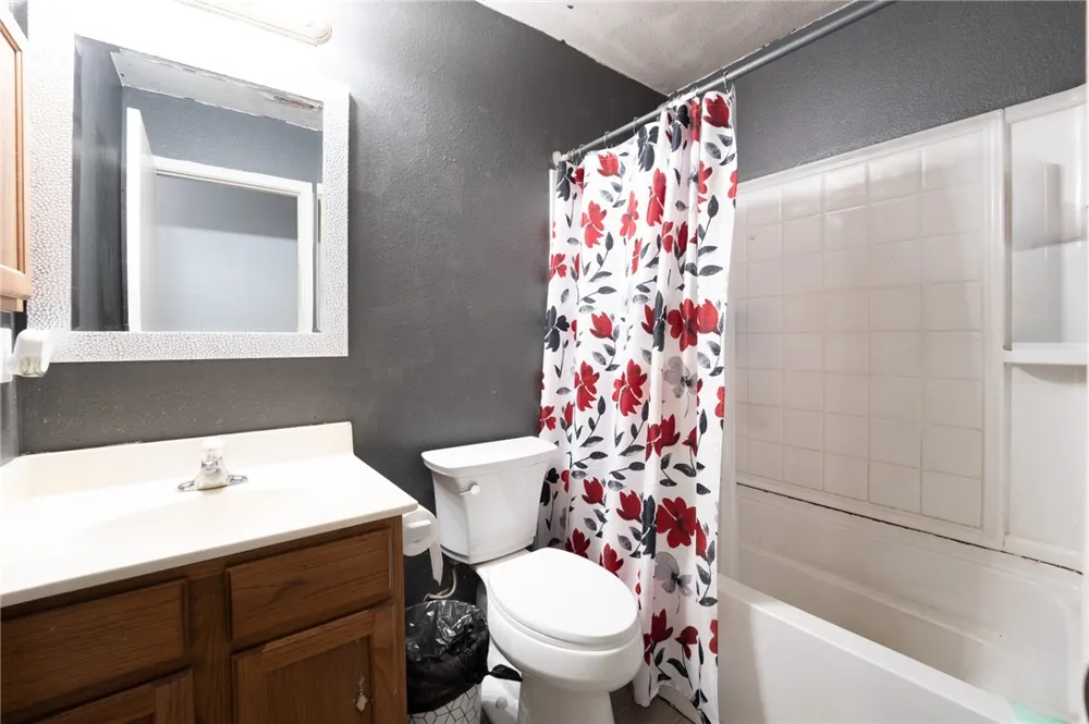 1706 Chisolm Trail Corpus Christi, TX 78410