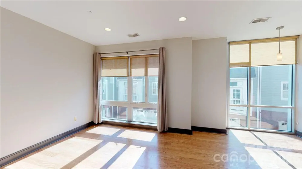 2200 Lyndhurst Avenue #105 Charlotte, NC 28203