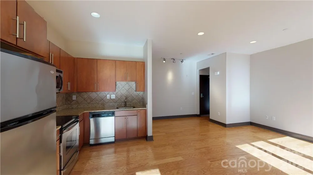 2200 Lyndhurst Avenue #105 Charlotte, NC 28203